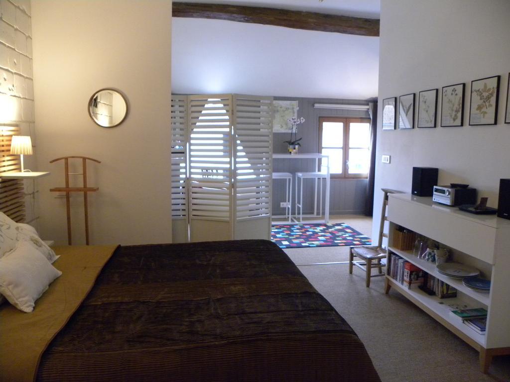 Entre Cour Et Jardin Hotel Châlons-en-Champagne Eksteriør billede